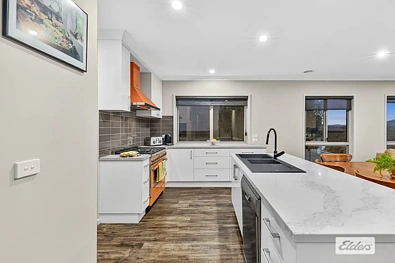 49 Clarendon Avenue, Wodonga, VIC 3690, 4 chambres, 2 salles de bain, House