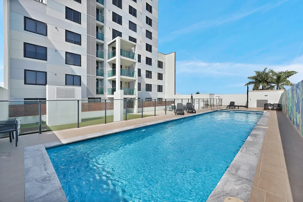Mackay 3房  Prestigious, 5th Floor, Riverfront Apartment with Panoramic Views of our Blue Pioneer River an Ever-Changing Outlook