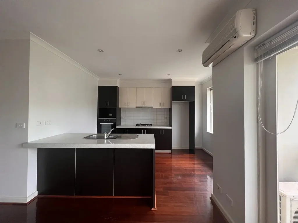 Contemporary Two Bedroom Residence in the Heart of Malvern