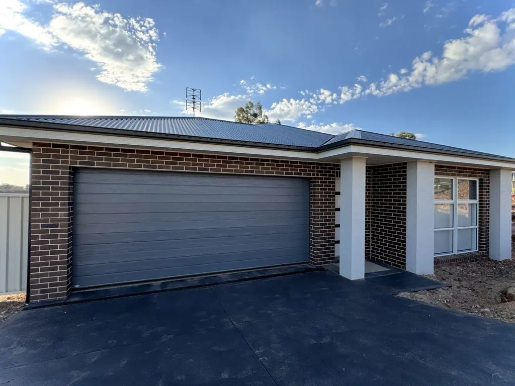 Ray White Real Estate Parkes