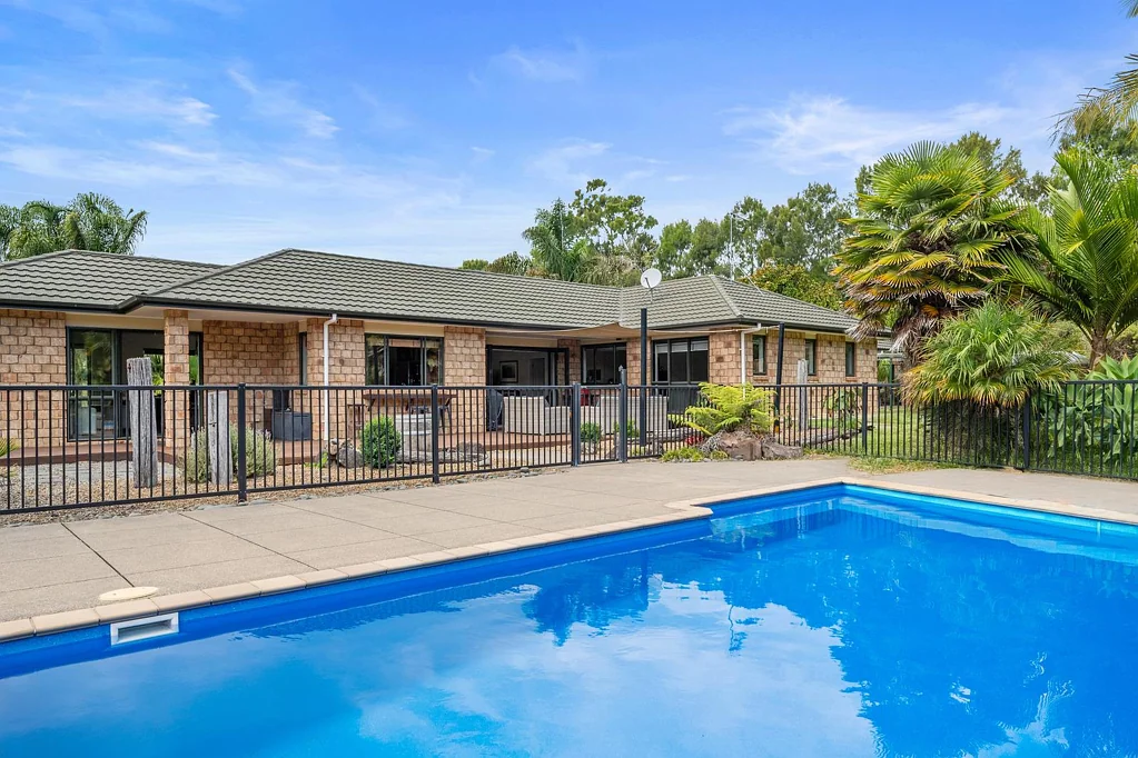 Kumeu 4ਬੈੱਡਰੂਮ Idyllic Lifestyle Setting. Huge Barn and More!