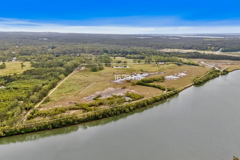 Carbrook ATTENTION: DEVELOPERS, LANDBANKERS, EQUESTRIANS, FARMERS - ALL SAVVY PROPERTY INVESTORS!