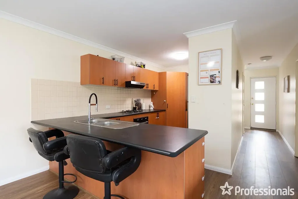 HOMELY & CONVENIENT!