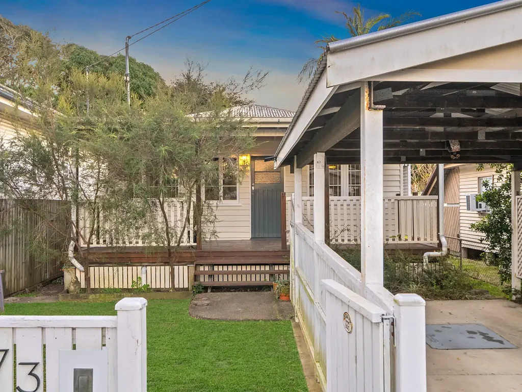 Deagon 3कमरा ACT FAST: A Rare Lifestyle Opportunity in Brisbane’s Hottest Suburb!