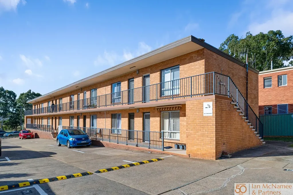 "Fresh New Paint and Carpet, Modern & Perfectly Located - Your Ideal Queanbeyan Home Awaits!"