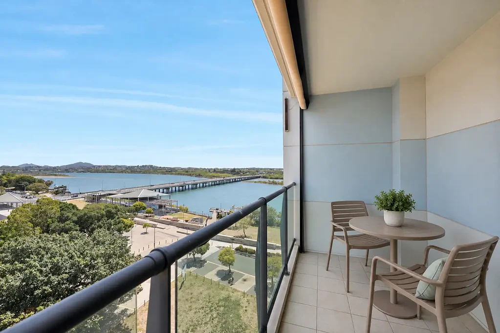 Mackay 3Zimmer Dual-Key Opportunity with Sweeping Pioneer River & City Views