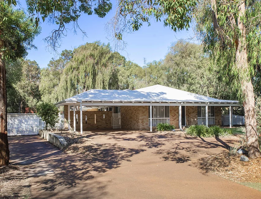 8 Kalgaritch Avenue, West Busselton, Bunbury, 4 Bedrooms, 2 Bathrooms, House