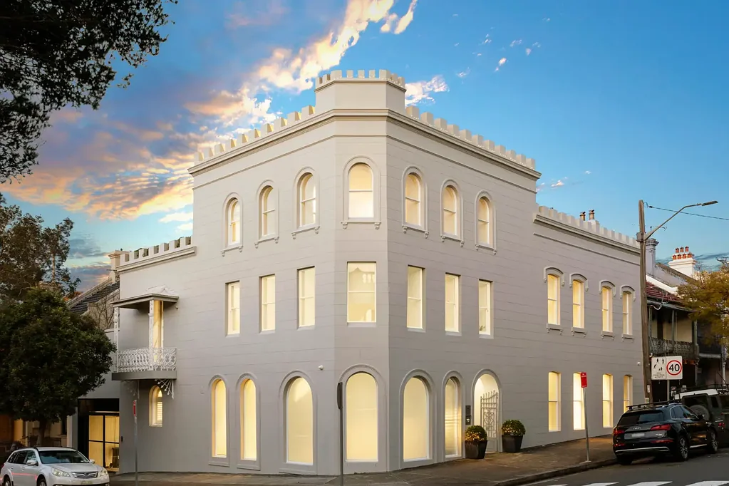 Paddington 5 Bedroom Exquisite luxury in the renowned 'Windsor Castle'