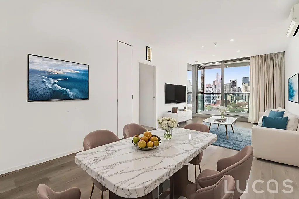 Spacious and modern style one bedroom apartment with wonderful city views!