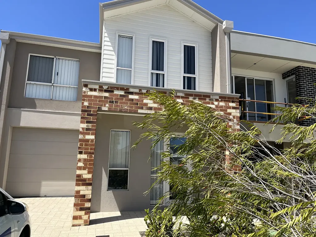 Upmarket 2 Storey Apartment  in the Heart of Banksia Grove
