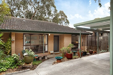 Greensborough 2 Slaapkamer Relaxed Living, A Short Walk From The Station, Shops And Plaza