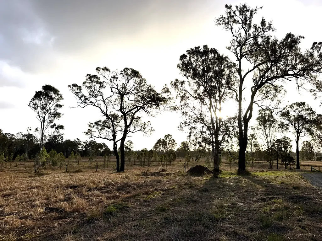 Tiaro  High Exposure Acreage with Scenic Views