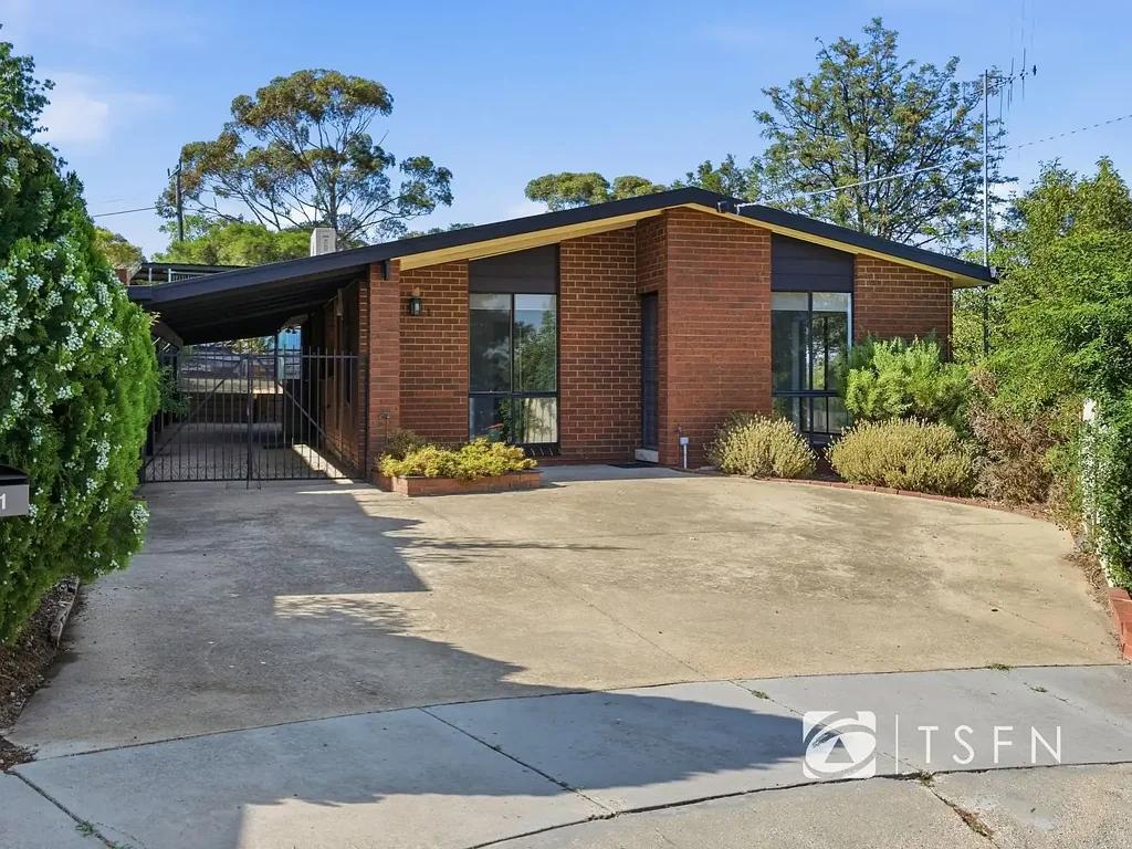 1 Mayo Court, Golden Square, VIC 3555