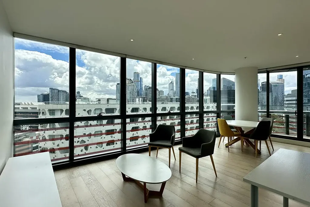 Dream Living in Dynamic Docklands
