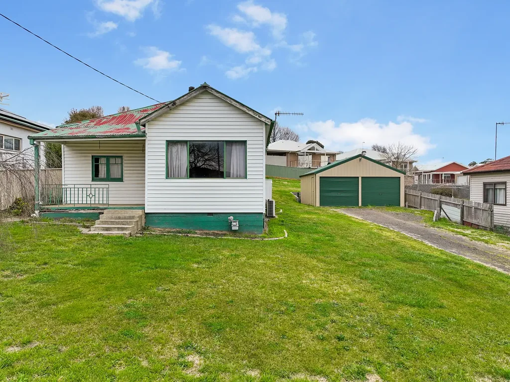Bombala 2 Bedroom Renovator Wanted!