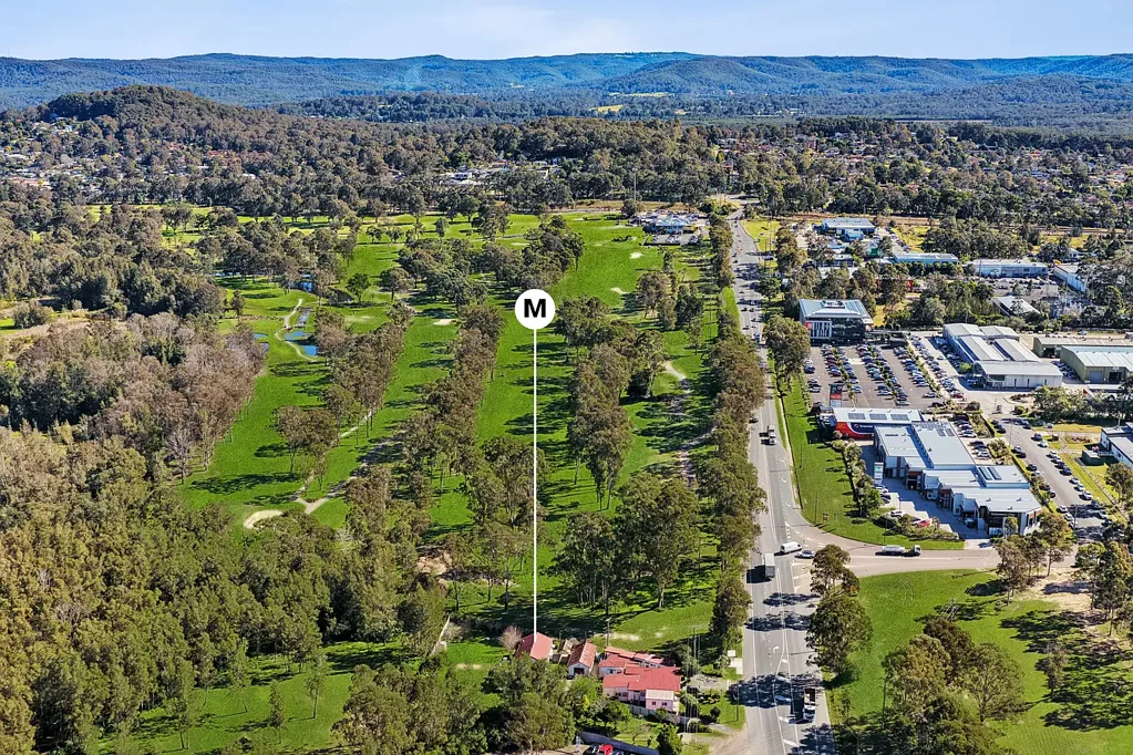 Wyong 3房  2087sqm overlooking golf course