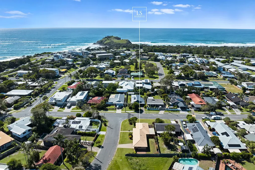 2 Ti Tree Avenue, Bogangar, NSW 2488