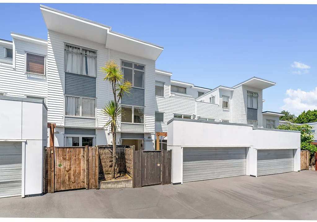 Mount Albert 3Zimmer Modern & Convenient- Ideal to Live or Invest