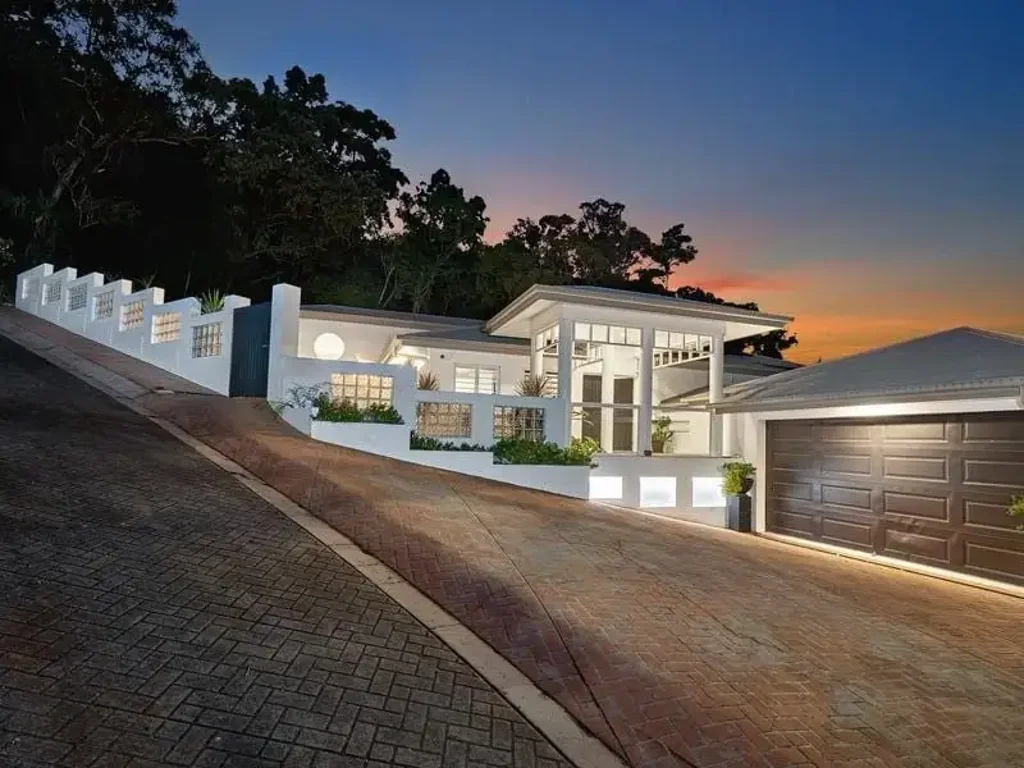 Exclusive Hilltop Villa