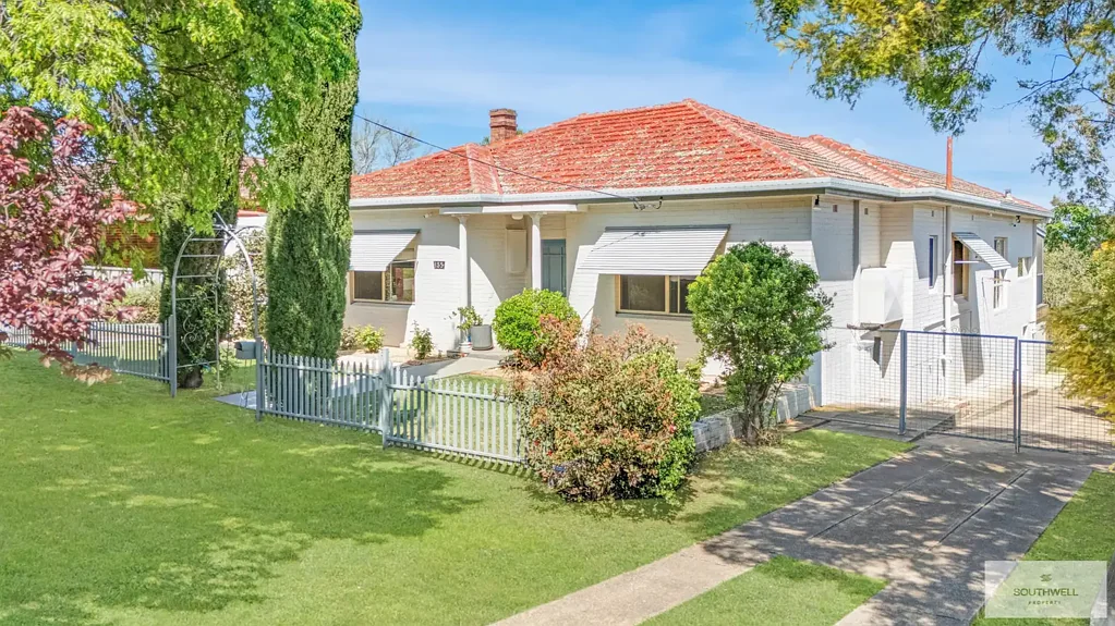 135 Upper Street, East Tamworth, NSW 2340