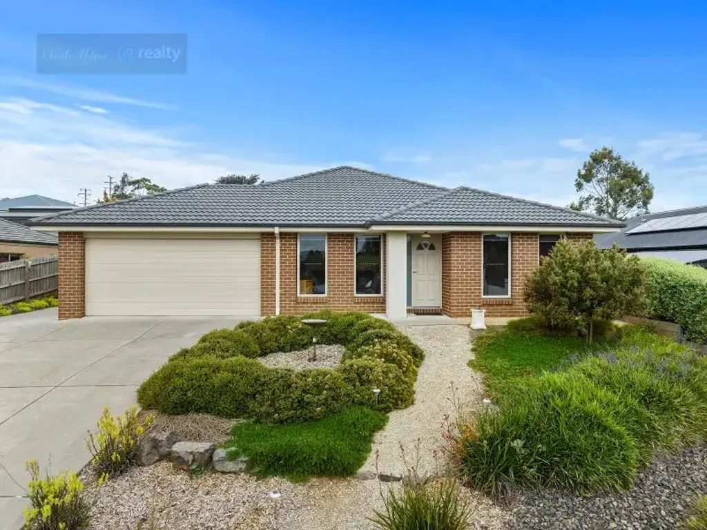 Leongatha 4房  Immaculately presented & space abounds.