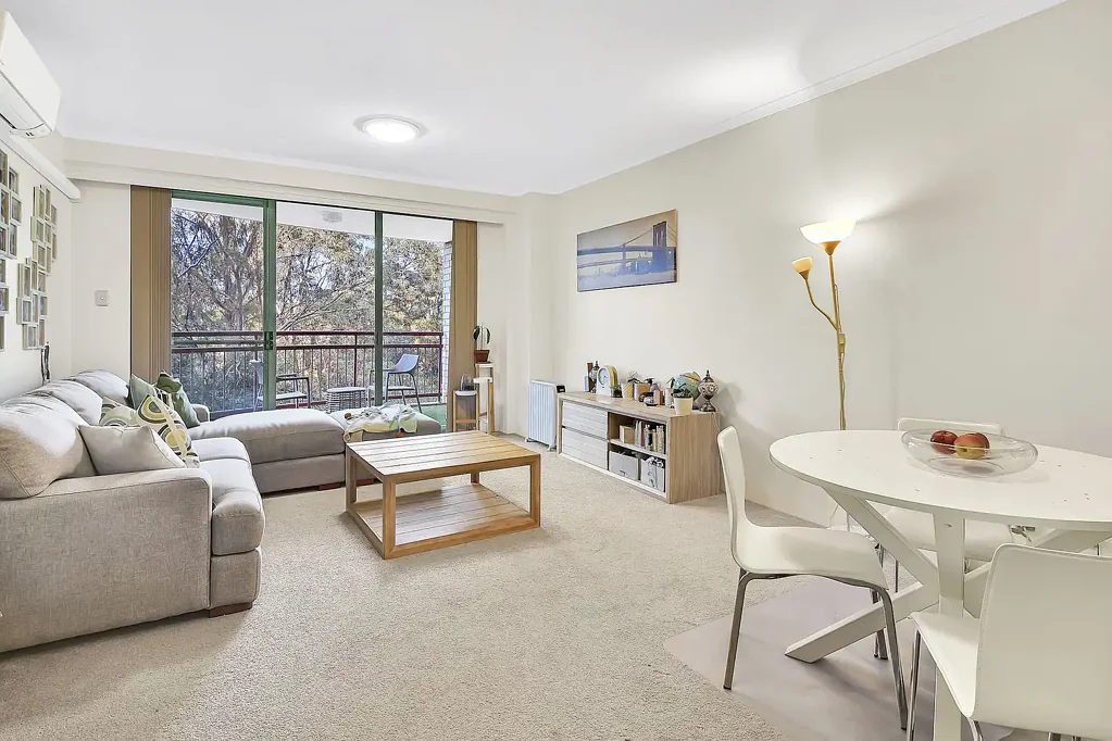 Naremburn 2 Bedroom Refined Urban Retreat with Leafy Outlook in Prime Naremburn Location