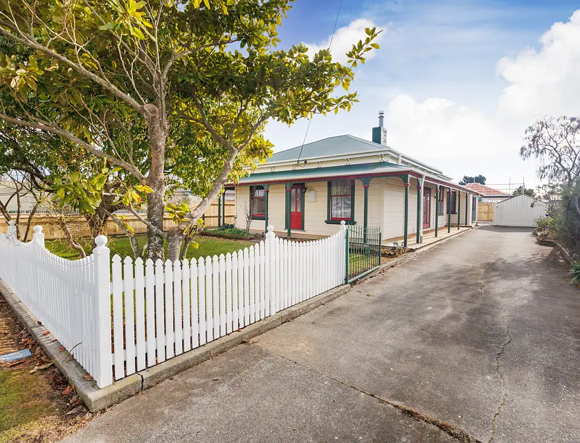 18 Monckton Street, Feilding, Manawatu, 5 Bedrooms, 1 Bathrooms, House