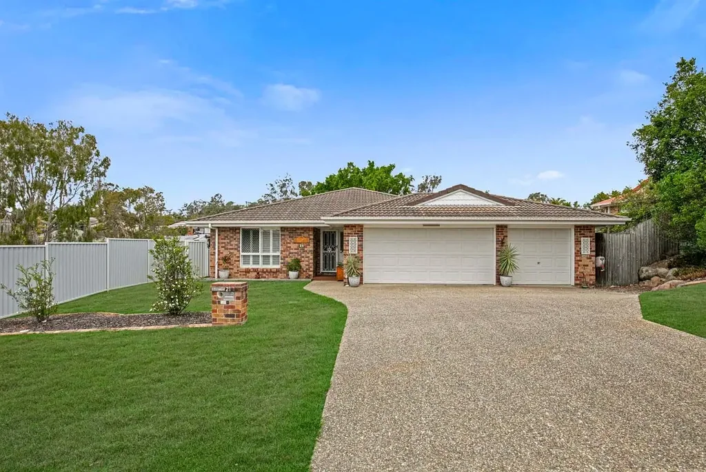 Eatons Hill 6 Slaapkamer Expansive Single Level Family Home on 1,200m2!