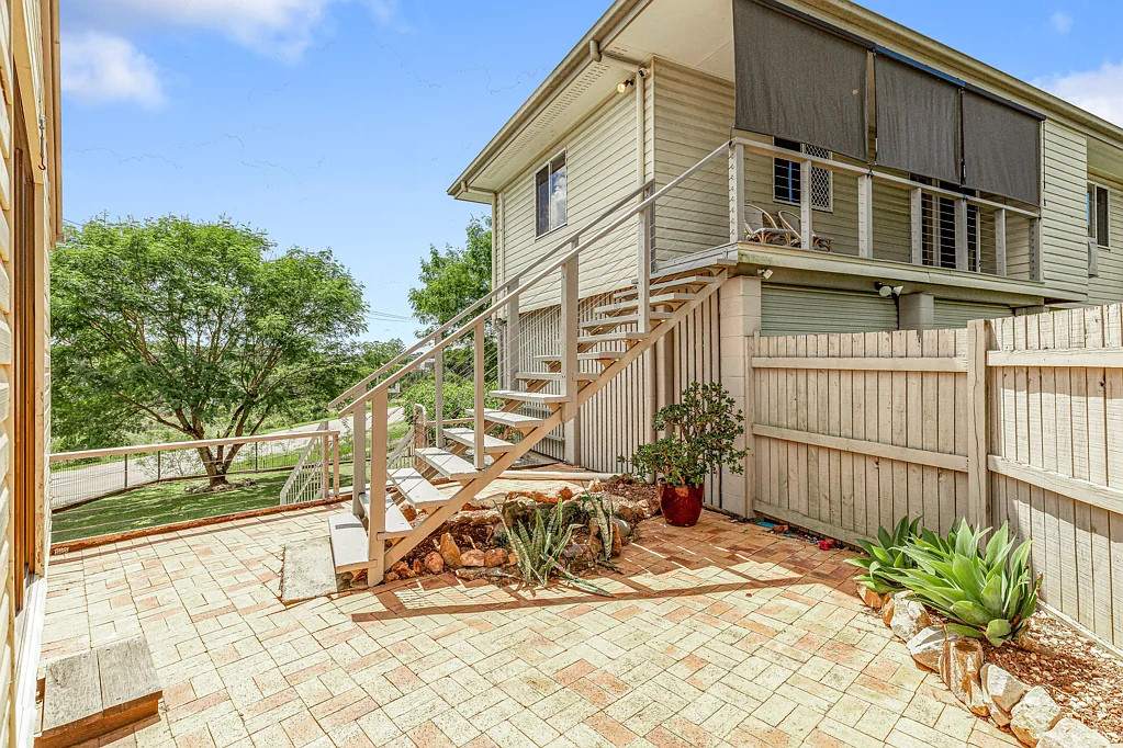 4 Spring Street, Monkland, QLD 4570