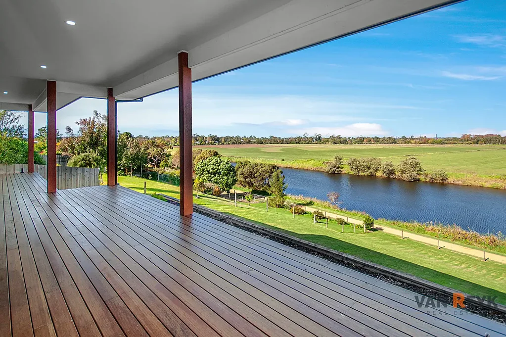 Eastwood 4 Slaapkamer Stunning Mitchell River Backwater Retreat Minutes from Bairnsdale CBD