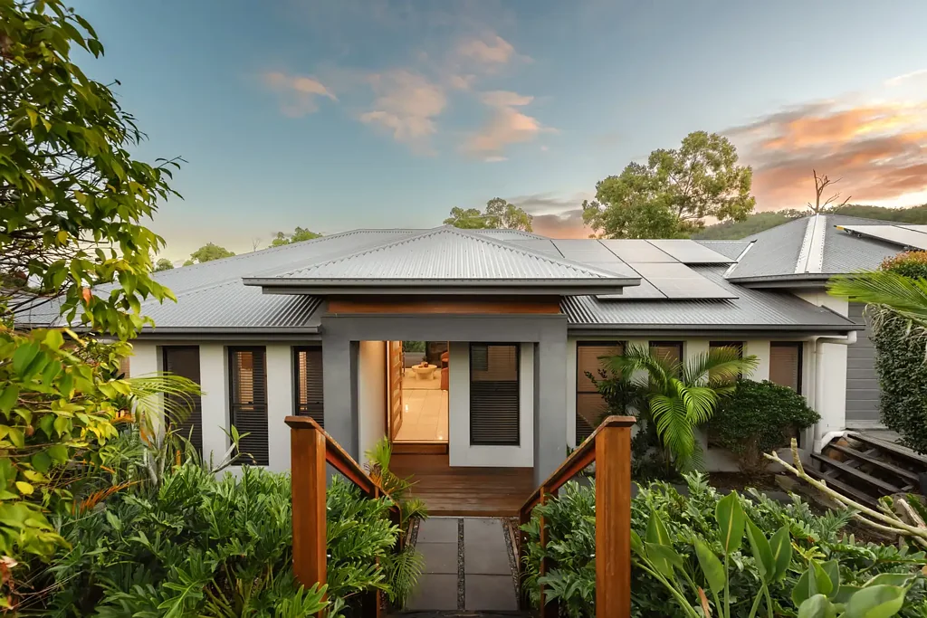 Upper Coomera 4房  Spacious Family Living on a Rare 1,014m² Reserve-Backed Block in Highland Reserve