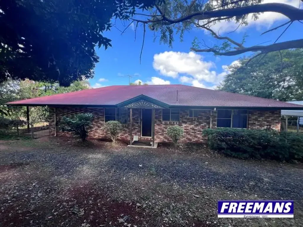 Kingaroy 3ਬੈੱਡਰੂਮ 4,305m2 allotment offering complete privacy