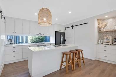 21 Canterbury Road, Emerald, QLD 4720, 5 chambres, 3 salles de bain, House