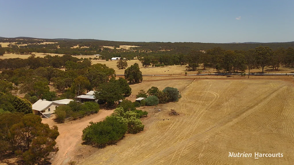 199 Benrua Road, Clackline, WA 6564