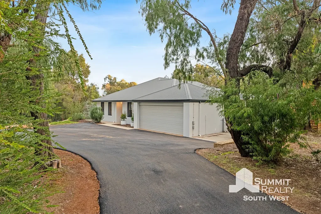 8 Green Way, Leschenault, WA 6233
