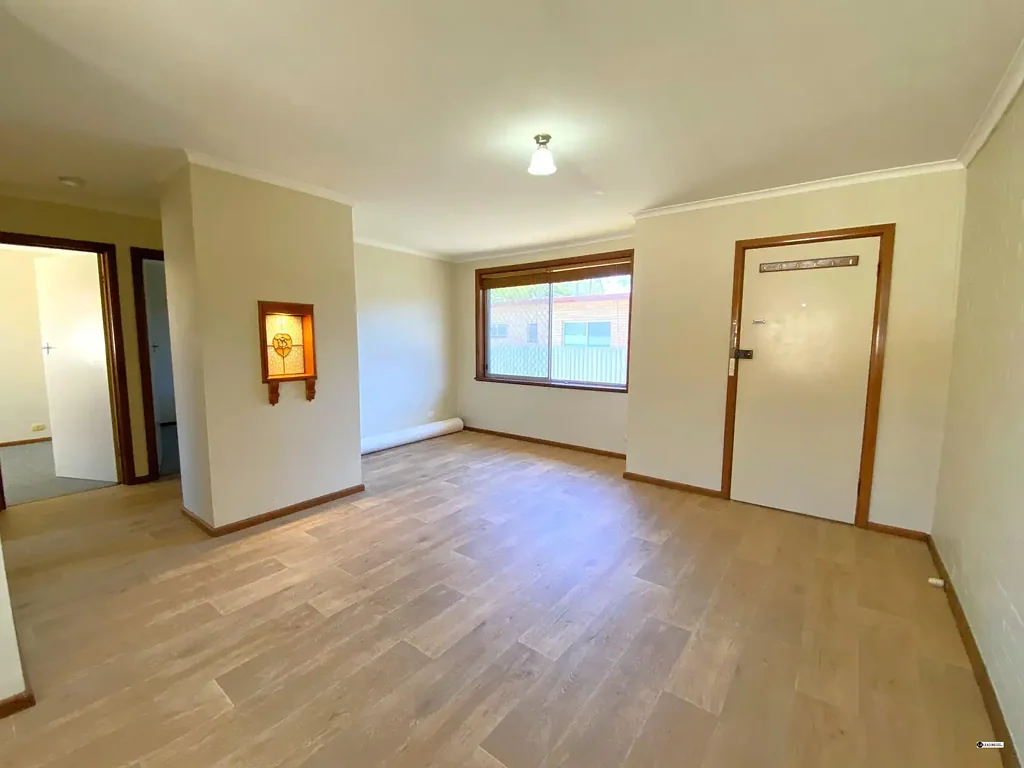 Neat 2 Bedroom Unit