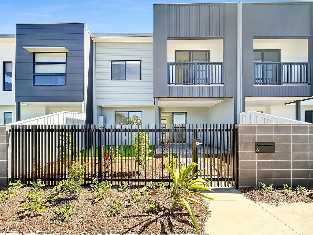 6 Lofty Walk, Palmview, QLD 4553