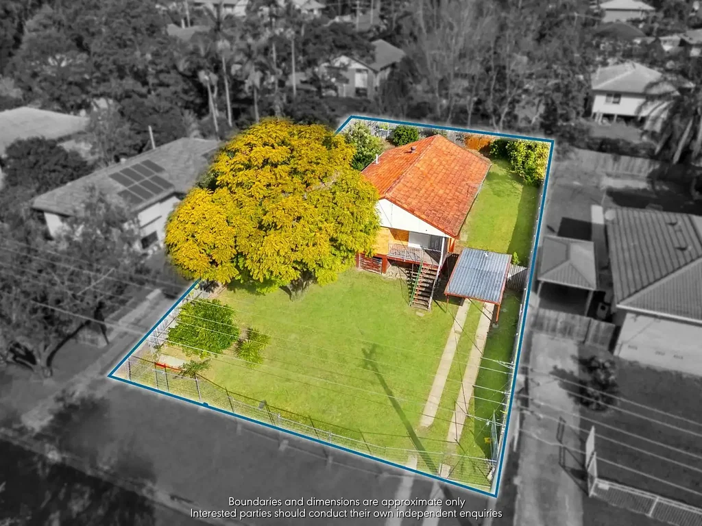 Gailes 3房 便捷双高速 675m²围栏地 翻新厨卫 开放式木地板 低维护砖房 前露台后坡道 近学商交通 SOLD Under hammer at Auction