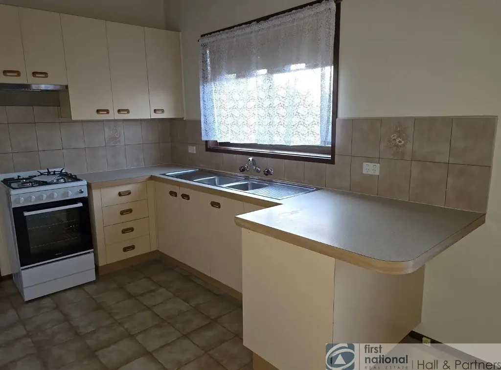 Modern 3-Bedroom Unit in a Quiet, Well-Maintained Block