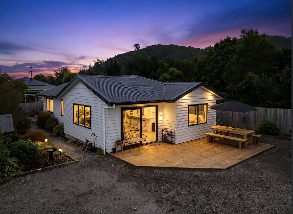 Featherston 3chambre Modern Living, Connected Location