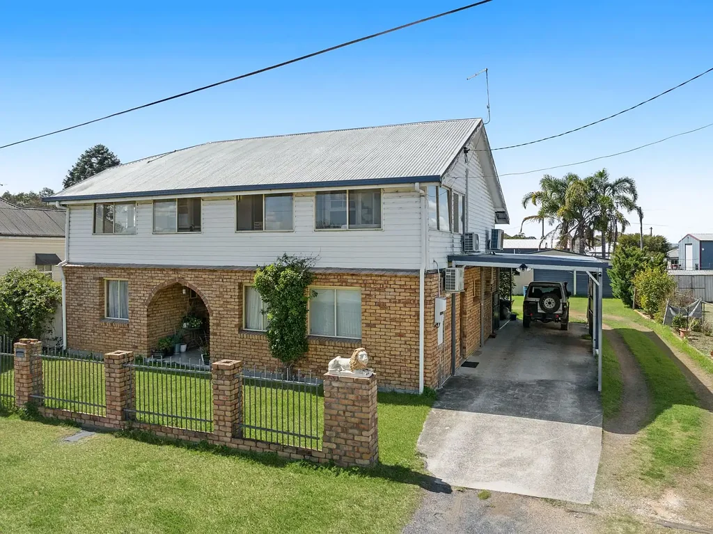 Warwick 7غرفة نوم Incredibly Spacious Family Home with Endless Potential