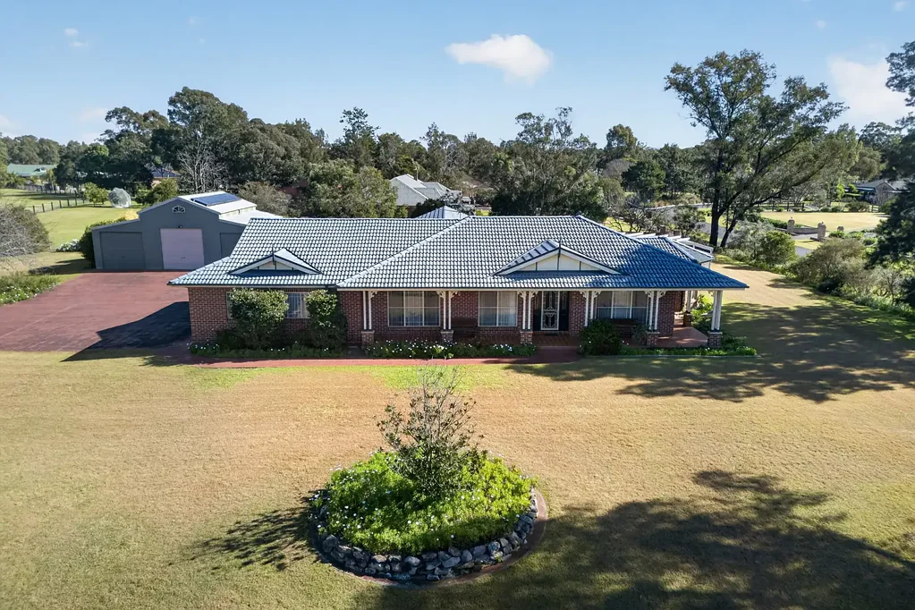 Windsor Downs 5房  Unique Floorplan, Ultimate Shed Space & Endless Potential