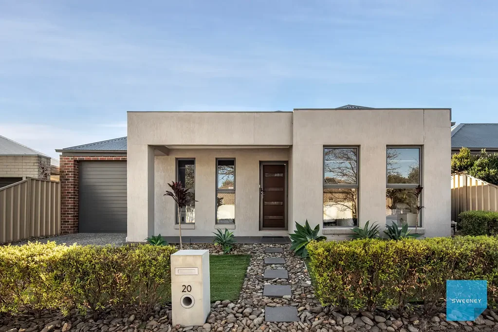 20 Hawthorn Way, Caroline Springs, VIC 3023