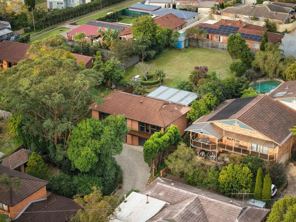 Mount Colah 4Kwarto Serene Oasis Set on Almost a Third of an Acre