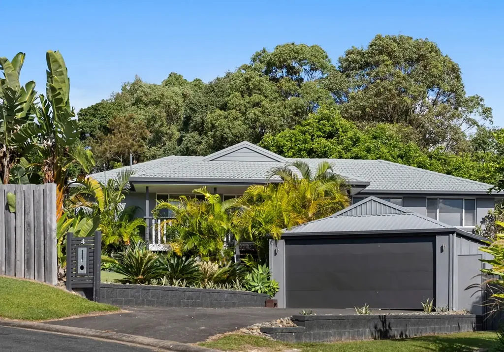 4 Casuarina Court, Sandy Beach, NSW 2456
