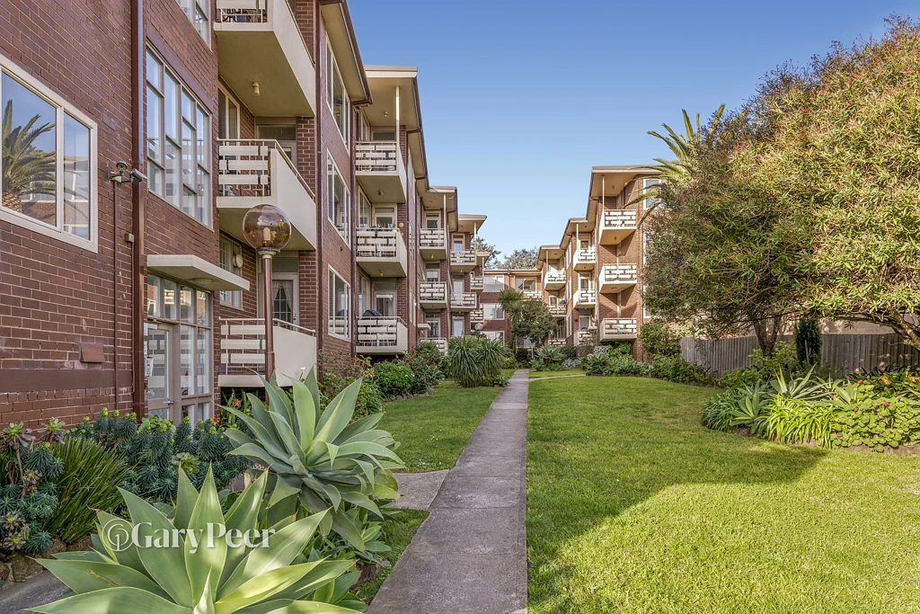 25/1 The Esplanade, St Kilda, VIC 3182