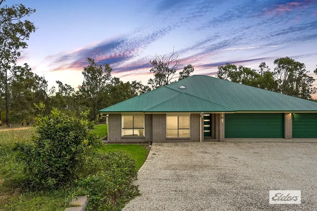 Laidley Heights 5房 主建筑师设计 厨房全电器设备 独立式公寓 乡村景观 开放式生活区 地下游泳池 三车位车库 BYD电池备用系统 Dual Living for all the Generations