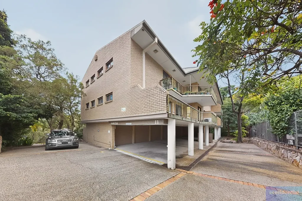For Lease: Low-Maintenance Living in Prime Taringa Location!