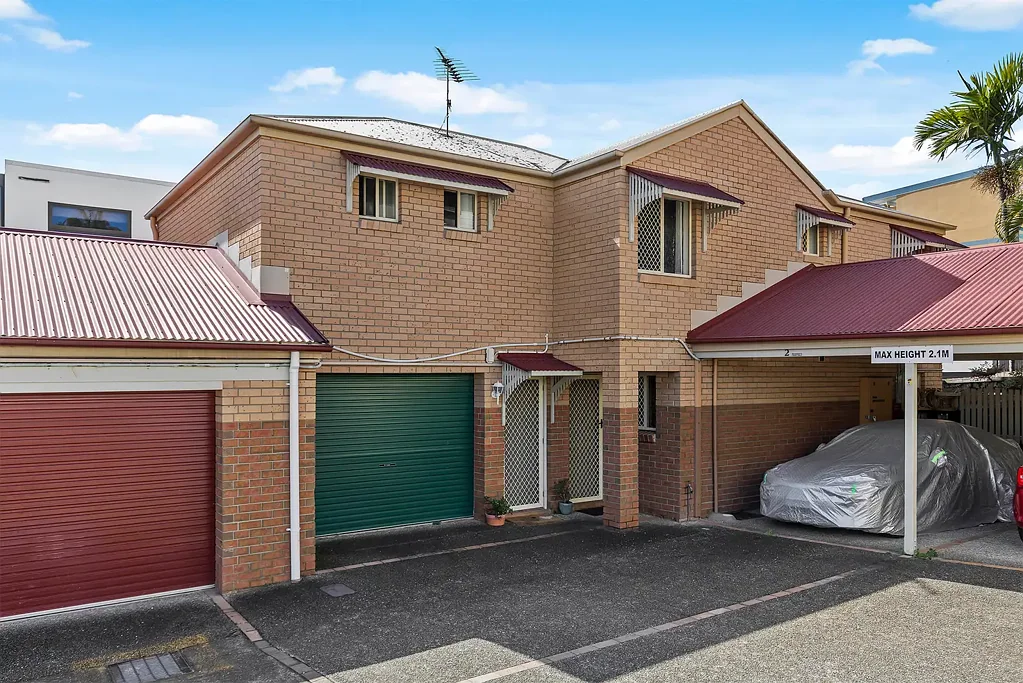 New Farm 2 Bedroom Spacious low-maintenance Townhouse in New Farm!