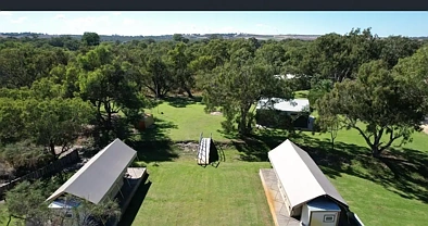Wanerie 3chambre Own the Ultimate Flex: Your Private 100-Acre Riverside Haven!